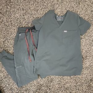 Figs Green Scrub Set with Burgundy Accents